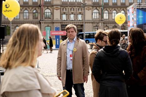 Perussuomalaisten eurovaaliehdokas Olli Kotro ei tahtonut kommentoida kampanjaansa Ilta-Sanomille.