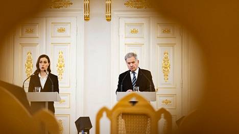 Pääministeri Sanna Marin ja presidentti Sauli Niinistö antavat yhteisen kannanoton Nato-jäsenyydestä torstaina.