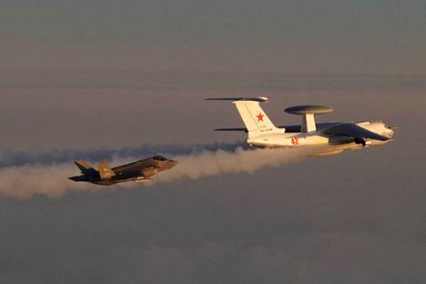 Norjan ilmavoimien F-35A-monitoimihävittäjät kävivät tunnistamassa venäläisen Berijev A-50 -tutkavalvontalentokoneen Finnmarkin rannikolla helmikuussa 2022.