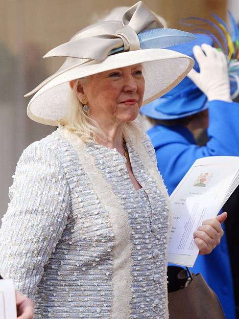 Angela Kelly työskenteli kuningattaren palveluksessa pitkään.