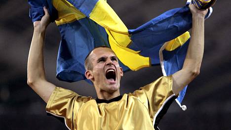 Stefan Holm voitti 2004 Ateenassa korkeushypyn olympiakultaa ja Christian Olsson kolmiloikan. Suoraan kansainväliseen kuvavirtaan kummankaan kilpailun ratkaisu ei pääohjaaja Tapani Parmin vetoomuksista huolimatta mennyt.