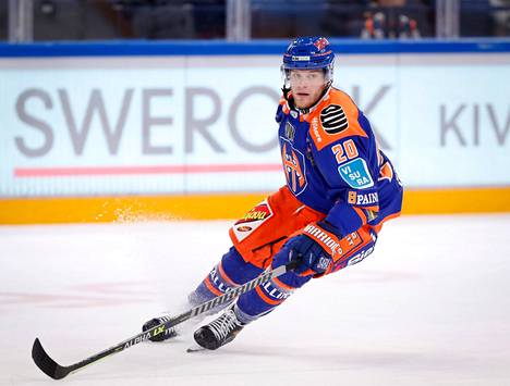 Niko Ojamäki mätti viime kaudella maaleja KHL:ssä.