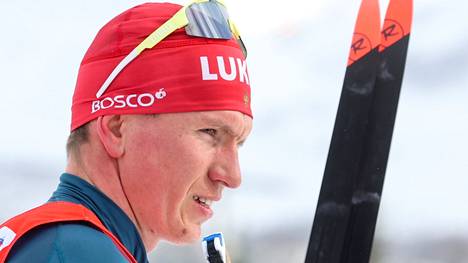 Aleksandr Bolshunov on kiertänyt talvella Venäjän omaa hiihtocupia, sillä kansainvälisille kilpaladuille venäläisurheilijoilla ei ole asiaa.