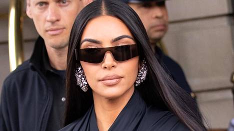 Kim Kardashian kertoi heränneensä aiemmin viikolla sattuneeseen maanjäristykseen. 