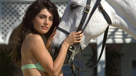 CATERINA MURINO caterina murino casino royale horse