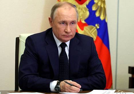 Venäjän presidentillä Vladimir Putinilla ei juuri Euroopassa ystäviä ole, mutta Afrikassa ja Etelä-Amerikassa Venäjä on kohentanut mainettaan mm. koronarokotelahjoituksin.