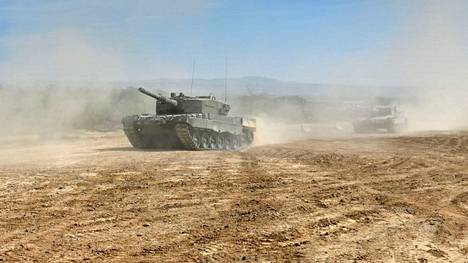 Ukrainalaisjoukot ovat saaneet koulutusta Leopard-taistelupanssarivaunujen käyttöön Espanjassa.
