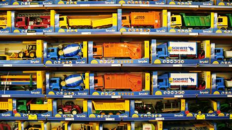 Vantaan Tammistoon avattiin Toys R’ Us -leluliike marraskuussa 2016.
