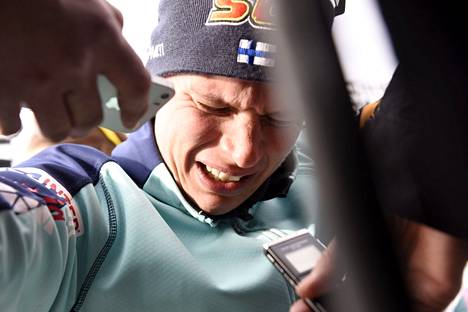 Matti Heikkisen tunteet olivat pinnassa, kun hiihtäjä Seefeldin MM-kisoissa 2019 kertoi 50 kilometrin (v) päätösmatkan jälkeen kauden jäävän huippu-urheilijana viimeiseksi.