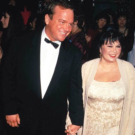 Tom Arnold oli naimisissa Roseanne Barrin kanssa 1990-1994.