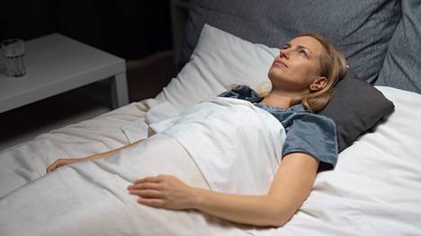 Erityisen yleisiä unihäiriöt ovat 35–54-vuotiailla suomalaisnaisilla.
