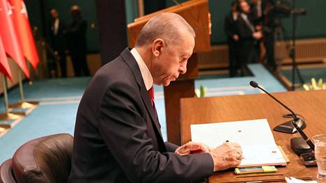 Turkin presidentti Recep Tayyip Erdogan allekirjoitti päätöksen vaalipäivästä.