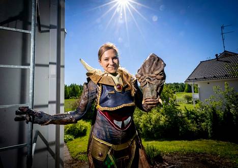 Marietta rakensi voittoasuaan korona-ajan kotonaan Vantaalla. Idea asusta syntyi jo kolme vuotta ennen kisoja.