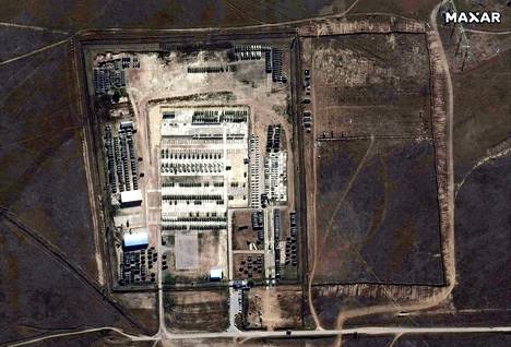 Venäläisiä joukkoja ja kalustoa taltioitui satelliittikuvaan Krimin niemimaalla sijaitsevalla Novo Ozernojen alueella lokakuussa.