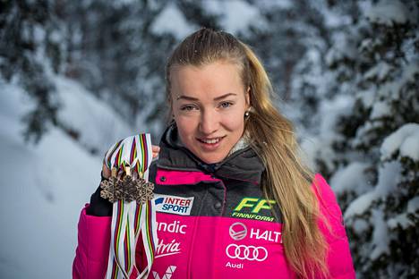 Anita Korva voitti kolme pronssimitalia nuorten MM-kisoissa Lahdessa viime talvena.