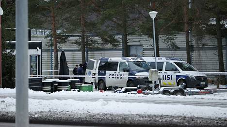 Yksi henkilö kuoli keskiviikkona Helsingin Puotilassa tapahtuneessa ammuskelussa.