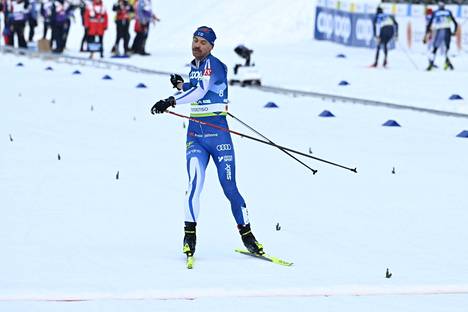Perttu Hyvärinen hiihti yhdistelmäkisassa kymmenenneksi. Hän pettyi suoritukseensa.