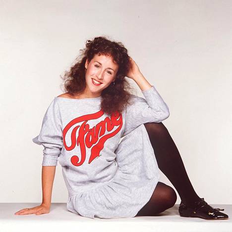 80-luvulla paita sai koristelukseen näyttävän ja suuren tekstuurin.