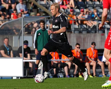 Pekka Lagerblom kuvattuna FC Lahden paidassa 2015. Hän lopetti uransa toissa vuonna.