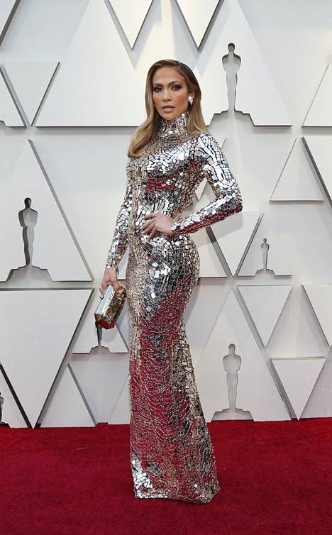 Jennifer Lopezin metallinen asu herätti huomiota vuoden 2019 gaalassa.