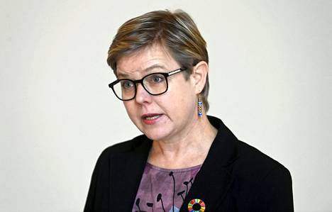 Sisäministeri Krista Mikkonen (vihr): - Tervetuloa, emme kysy henkkareita!