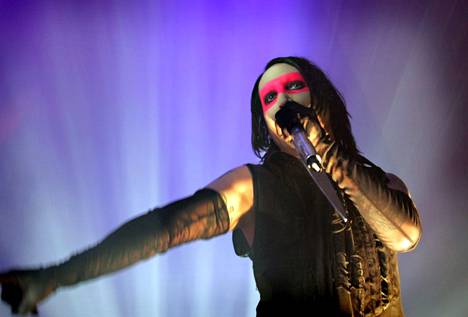 Marilyn Manson tunnetaan samannimisen yhtyeen laulajana. 