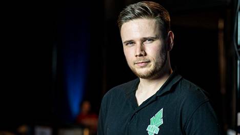 Jesse ”KHRN” Grandell pelaa HAVU Gaming -joukkueessa, joka edustaa Suomea MM-kisojen Counter-Strike-turnauksessa.