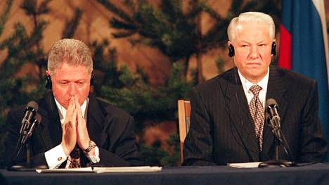 Presidentit Bill Clinton ja Boris Jeltsin tapasivat Helsingissä maaliskuussa 1997.