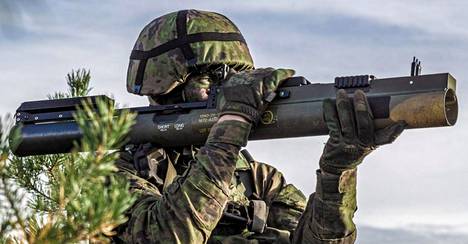 Suomi vastaa oman alueensa puolustuksesta ensisijaisesti itse myös Naton jäsenenä.
