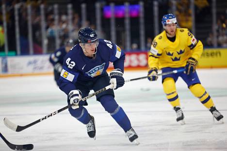 Kasperi Kapanen has excelled on the World Cup ice.