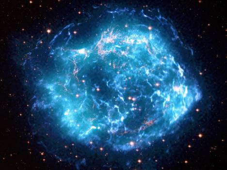 Kuva massiivisesta supernovaräjähdyksestä Kassiopeian tähdistössä.