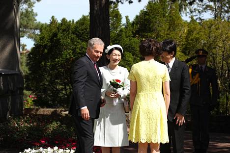 Presidenttipari vastaanotti Japanin kruununprinssiparin Kultarannassa keskiviikkona.