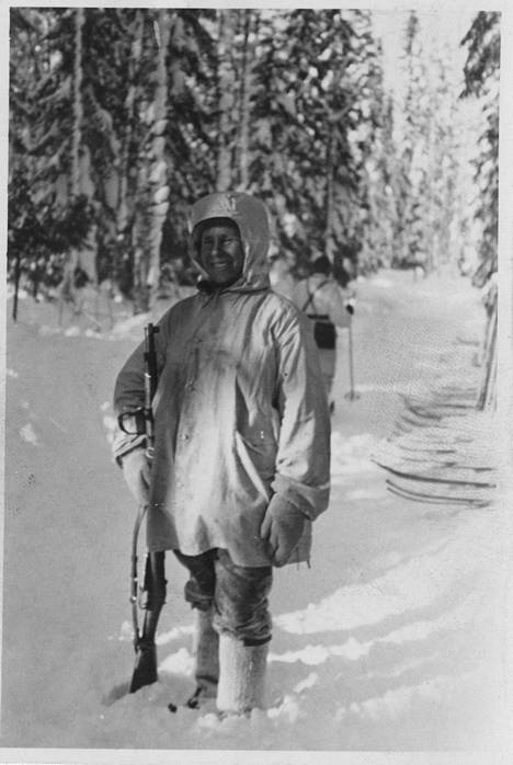 Neuvostosotilaat pelkäsivät suomalaisia tarkka-ampujia, joista legendaarisin oli Simo Häyhä.