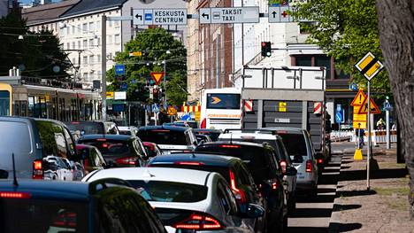 Suomessa on läntisen Euroopan vanhin autokanta, jonka keski-ikä oli viime vuoden vaihteessa 12,5 vuotta. Autokannan vanhuus antaa omat haasteensa fossiilittomaan autoiluun siirtymiselle.