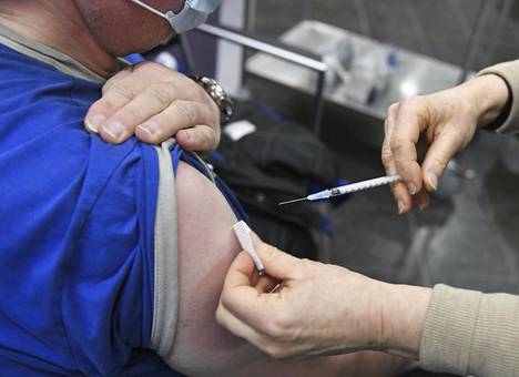 Suomen kunnilla on kapasiteettia antaa yhteensä yli puoli miljoonaa rokotusta viikossa.
