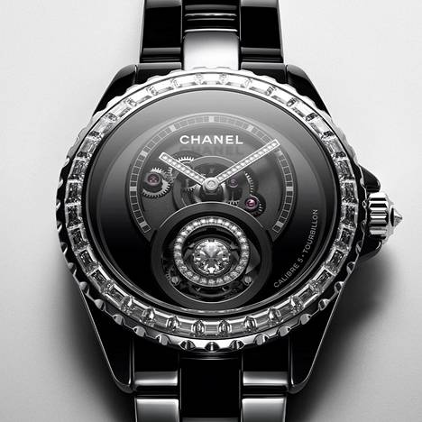 Chanel: Timanteissa ei säästellä.