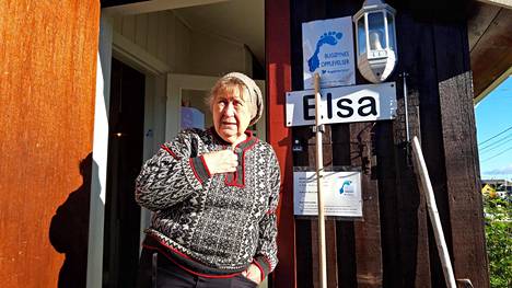 Elsa, 76, pyörittää Jäämeren Saunaa suomalaiskylässä Pohjois-Norjassa –  Pykeijan piti kuolla, mutta kesällä kylään tulvi ennennäkemätön  turistivirta - Matkat - Ilta-Sanomat