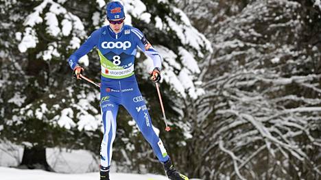 Niko Anttola esitti tasapainoisen suorituksen 15 kilometrin vapaan hiihtotavan  kisassa. 