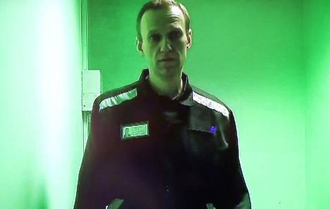 Aleksei Navalnyi kuvattiin esiintymässä oikeuden istunnossa videon välityksellä lokakuussa.