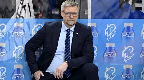 Jukka Jalonen valmentaa Leijonia viimeistä kertaa MM-turnauksessa. Vielä ei tiedetä, jatkuuko Suomen turnaus tiistain jälkeen.