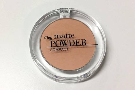 Cien Matte Powder Compact, 3,99 €.