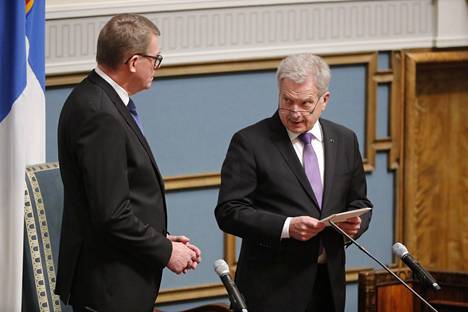 Kuva vuoden 2020 valtiopäivien avajaisista, jolloin Matti Vanhanen (kesk) oli puhemies. 