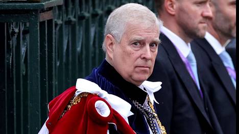 Prinssi Andrew osallistui veljensä kuningas Charles III:n kruunajaisiin toukokuussa.