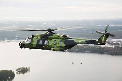 Maavoimien NH-90 -kuljetushelikoptereiden hankintaa on pidetty kalliina virheinvestointia.