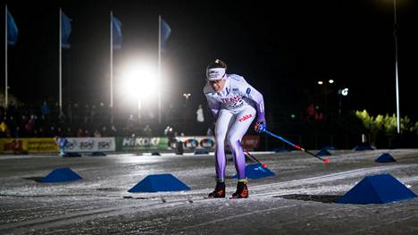 Vapaalla tekniikalla Suomen eliittiin kuuluva Eveliina Piippo jäi yllättäen pois Kuusamon maailmancupista, jonne hänet olisi ilman muuta valittu.