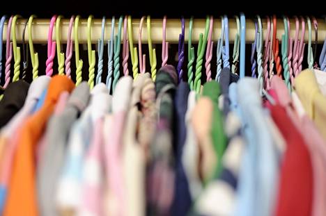 Ilana Aalto arvioi, että vain 10–20 prosenttia vaatteistamme on oikeasti käytössä.