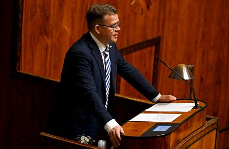 Oppositiojohtaja Petteri Orpo (kok) väitti, ettei hallitus välitä maan tulevaisuudesta. Väite kirvoitti heti vastalauseen Tarja Filatovilta (sd).