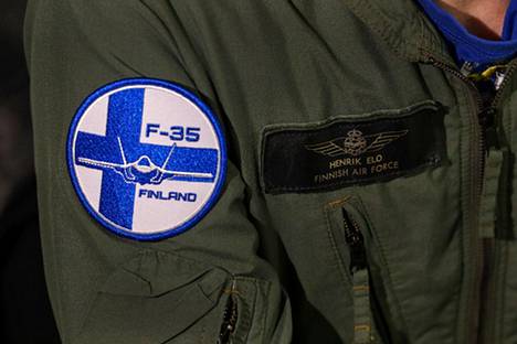 Suomen suorituskykyhankkeet pitävät puolustusmenojen tason korkealla lähivuodet. Uudet F-35-monitoimihävittäjät tulevat ilmavoimien käyttöön vuosikymmenen loppupuoliskolla.