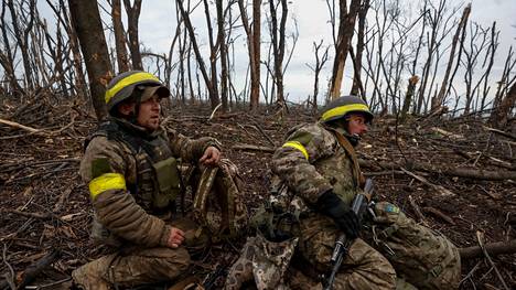 Ukrainian soldiers photographed in Bahamut on 11 May.