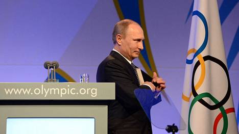 Kansainvälinen olympiakomitea riisti Vladimir Putinilta Olympic Order -kunnianosoituksen. Kuvassa Putin KOK:n gaalaillallisilla Sotshin olympialaisissa 2014.